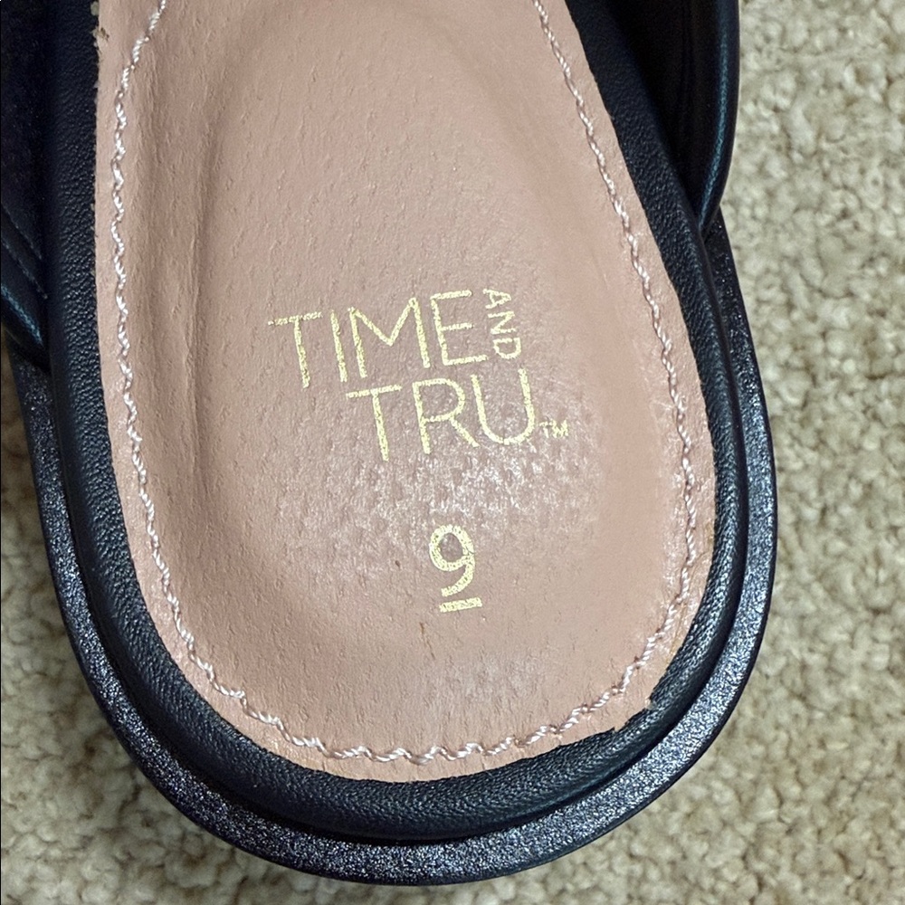 Time and Tru Black Flats with Gold Detailing - Picture 3 of 3